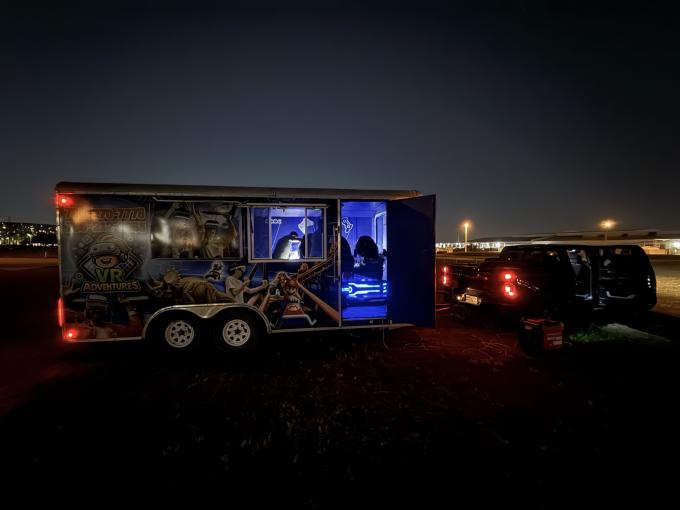 最新の会社ニュース 万博のドアは閉まったが、我々はまだ終わっていなかった：駐車場救出作戦  0